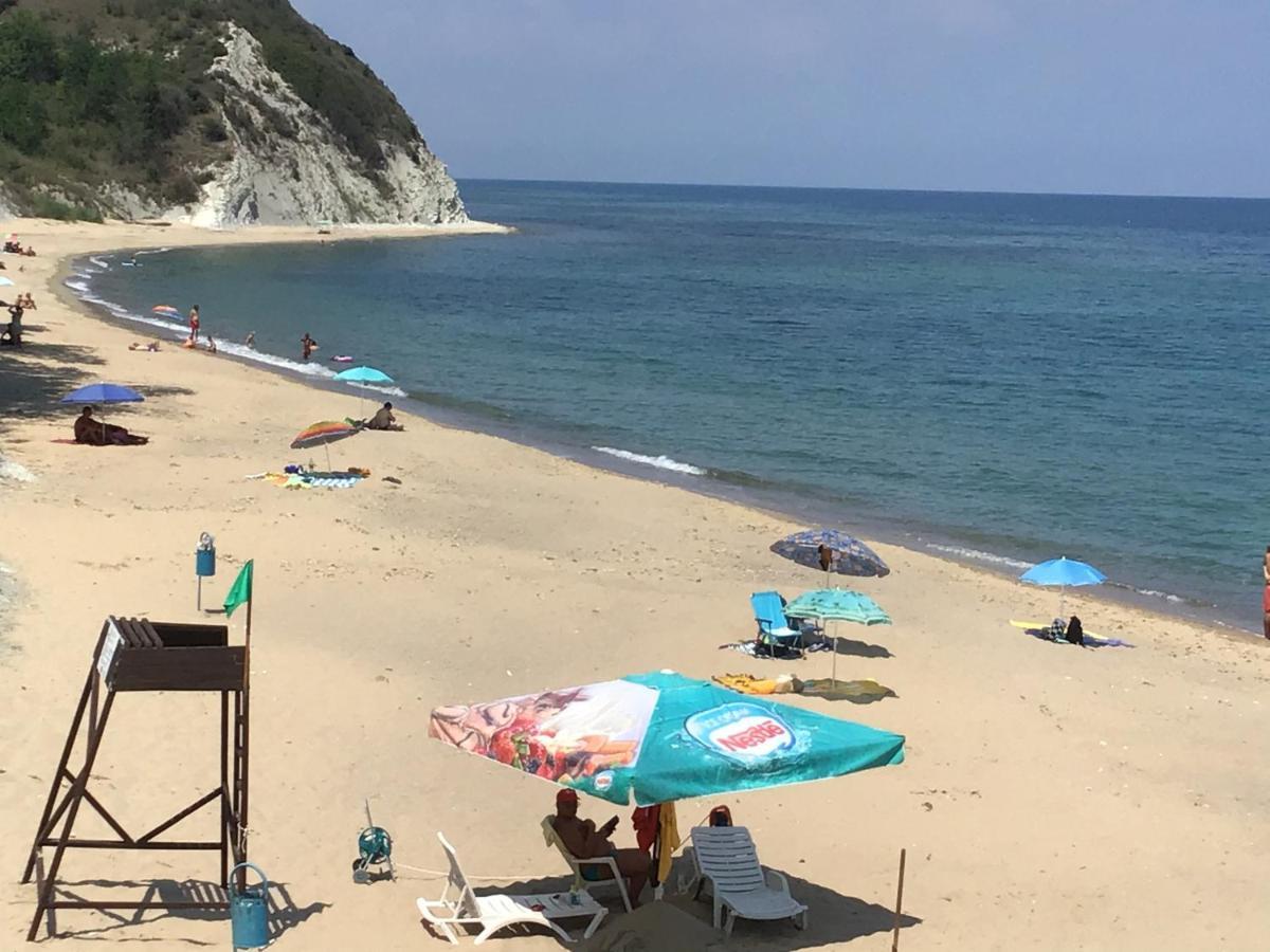 Rose Apartment On The Beach Byala  Buitenkant foto